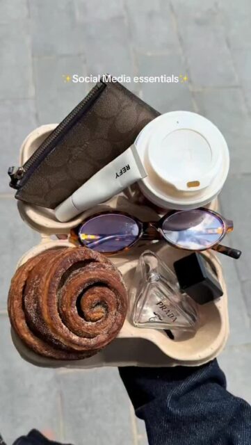 social media manager essentials✨  #socialmediamanager #coffeetiktok #contentcreator #socialmediagirl